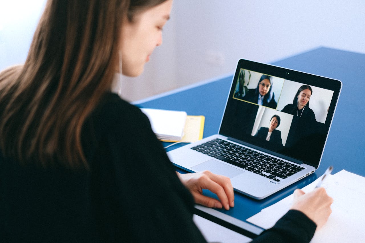 Having a video call with the house owners before the house sit begins - house sitting safety Having a video call with the house owners before the house sit begins - house sitting safety