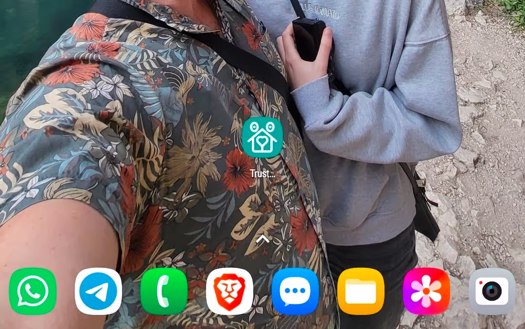 Trusted House Sitters Mobile App Trusted House Sitters Mobile App