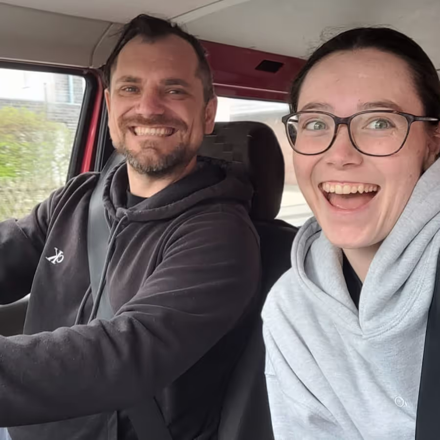Konrad and Caro in the van Konrad and Caro in the van