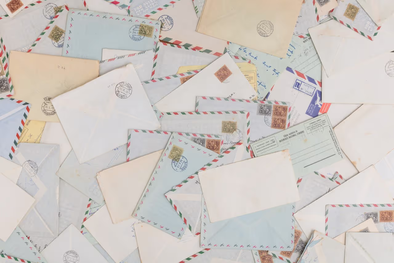 Lots of unopened letters Lots of unopened letters