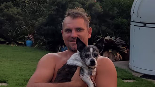 Konrad looking after the chihuahua in the lismore housesit Konrad looking after the chihuahua in the lismore housesit