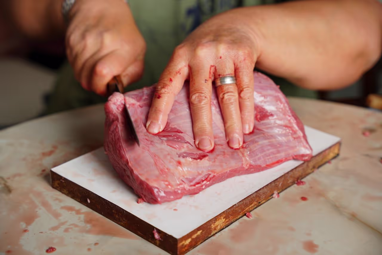 Raw meat to feed the dog Raw meat to feed the dog
